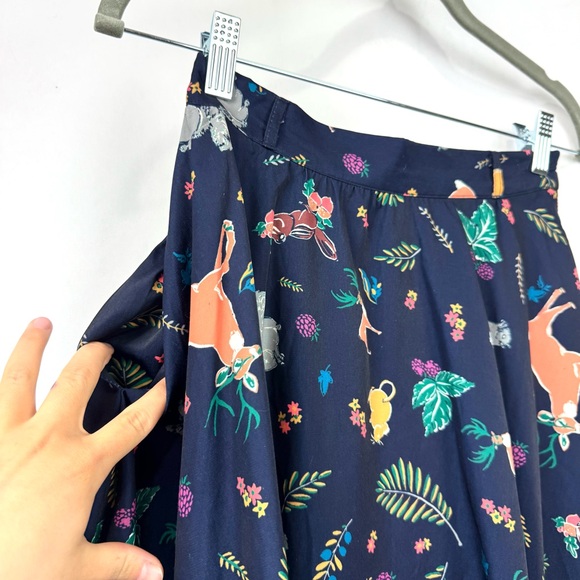 MODCLOTH Sz S Flare Navy Midi Skirt Squirrel Deer Forest Animals Print w/Pockets - Picture 7 of 12